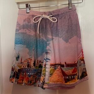 Mens kinetic shorts, wonders of the world, M no tags never worn